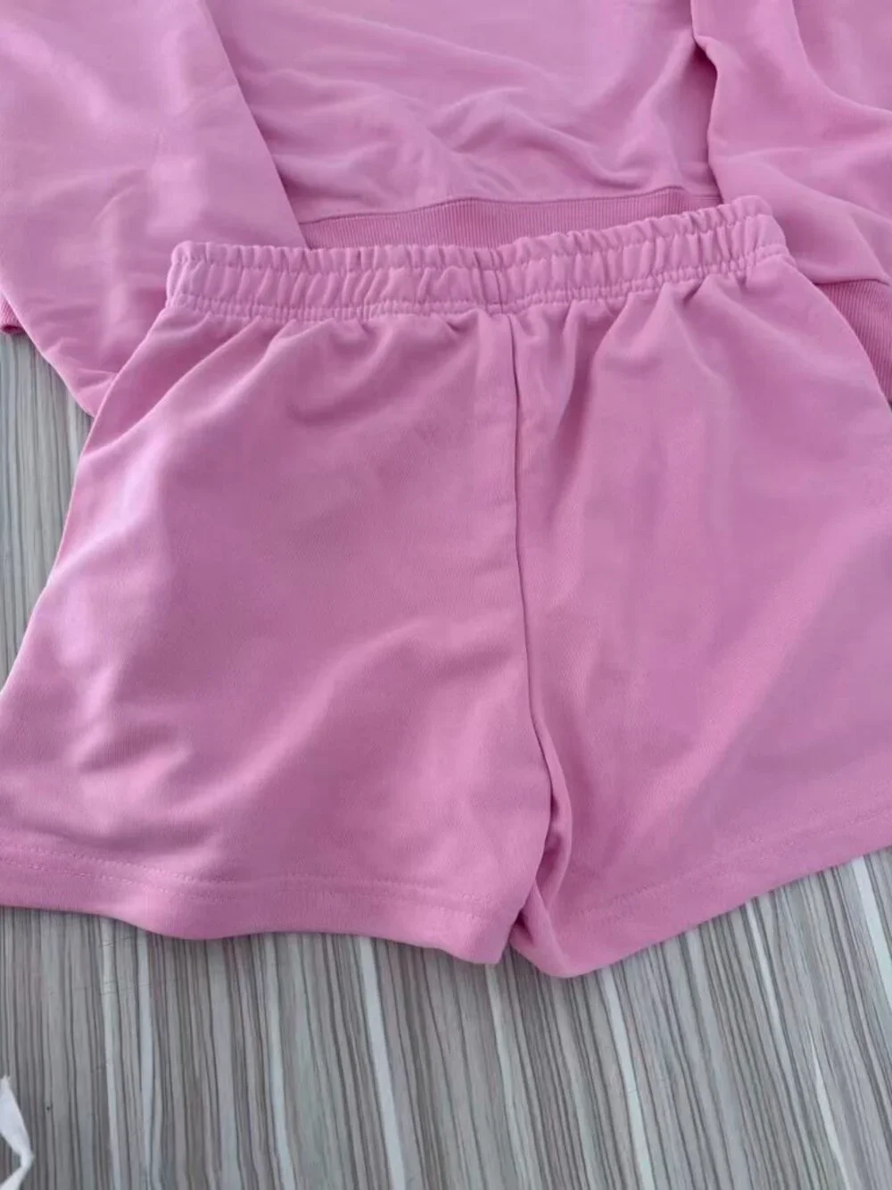 Alo sports five quarter pants yoga suit shorts set - Picture 5 of 7